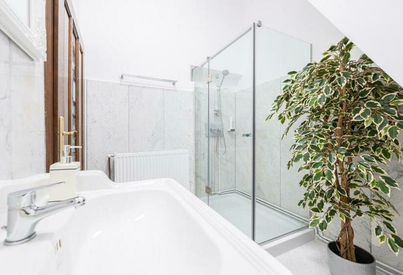 پانسیون Casa Bella