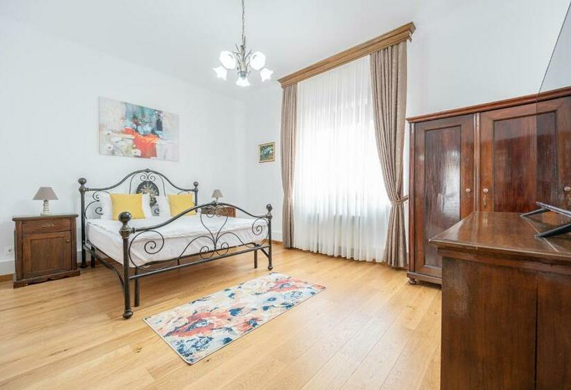 پانسیون Casa Bella