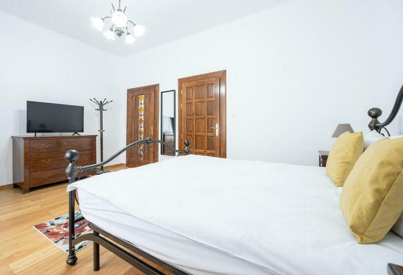 پانسیون Casa Bella