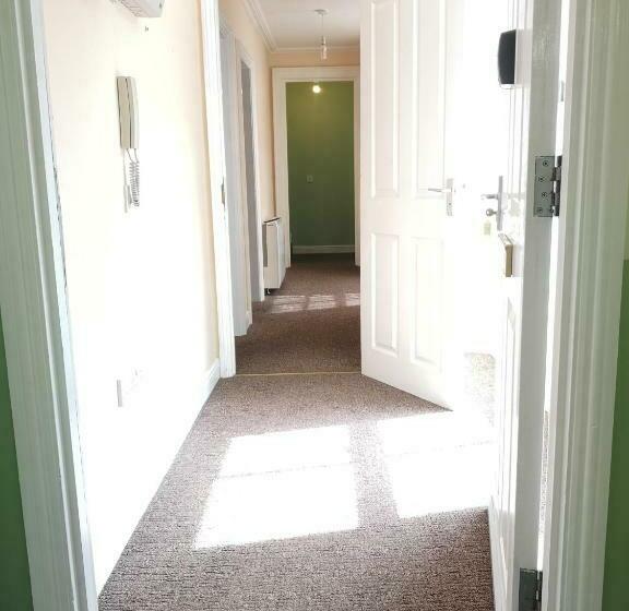 Spacious Entire Flat,1d