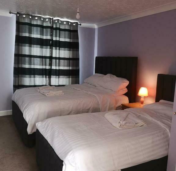 Spacious Entire Flat,1d