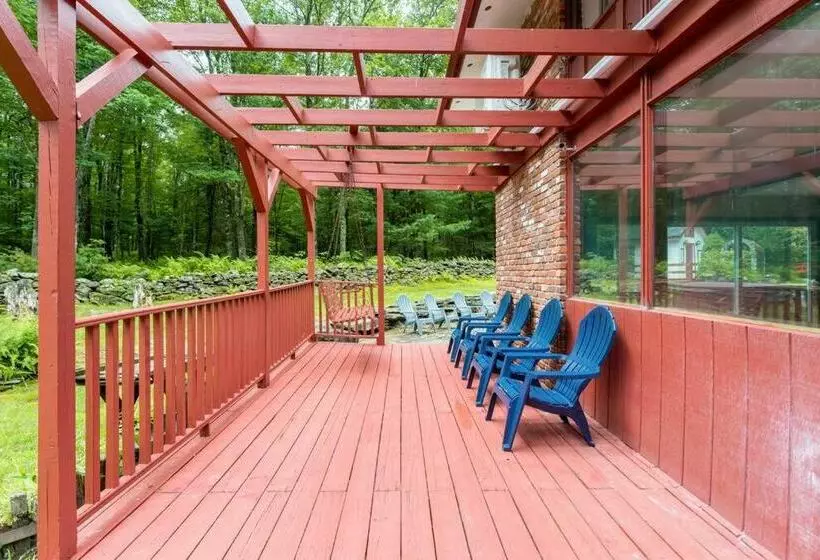 Sunset Estate In The Catskills