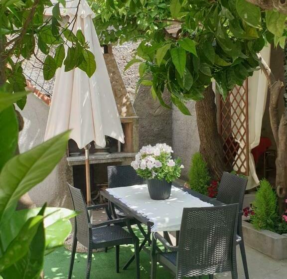 Casa Vacanze Con Giardino E Area Barbecue