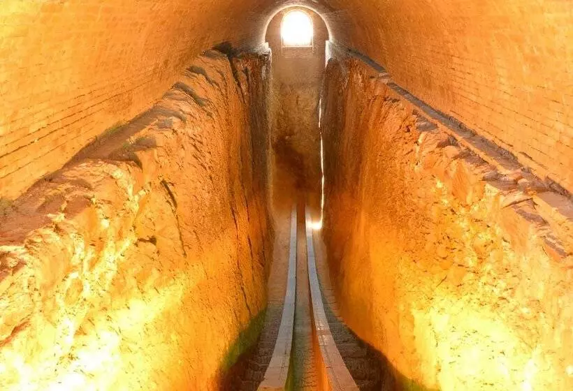 ホテル Hilton Garden Inn Samarkand