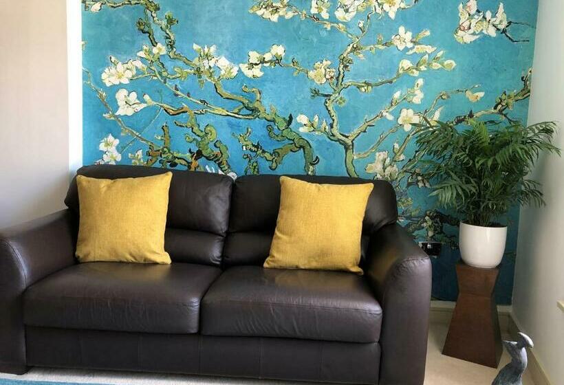 Stylish, Spacious 1 Bedroomed Maisonette In Otley