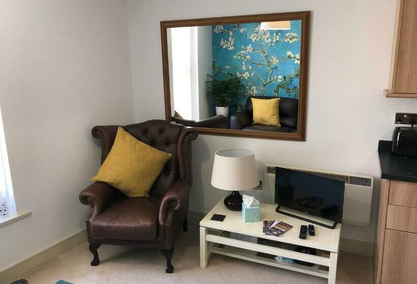 Stylish, Spacious 1 Bedroomed Maisonette In Otley