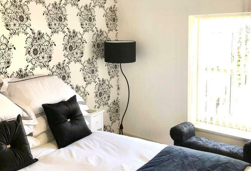 Stylish, Spacious 1 Bedroomed Maisonette In Otley