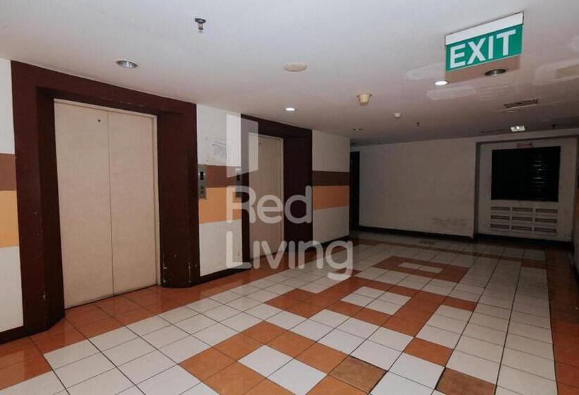 ホテル Redliving Apartemen Casablanca East Residence   Kayla Property Tower B