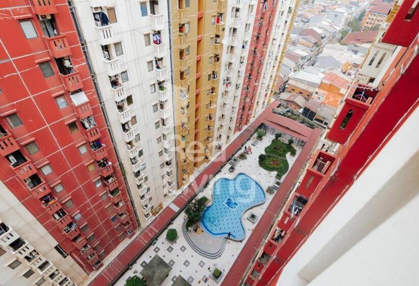 ホテル Redliving Apartemen Casablanca East Residence   Kayla Property Tower B