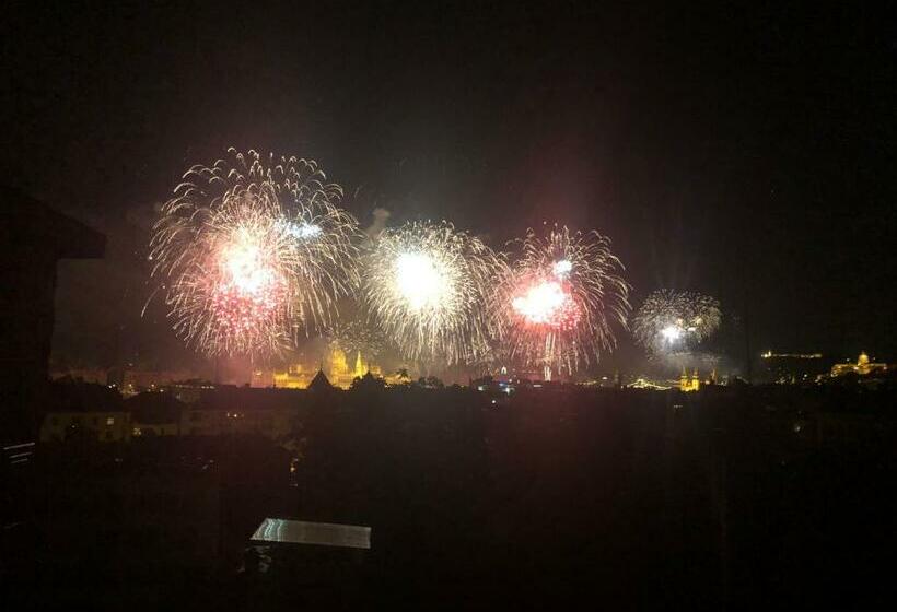 Spacious 2br Flat In The Centre With The Best View