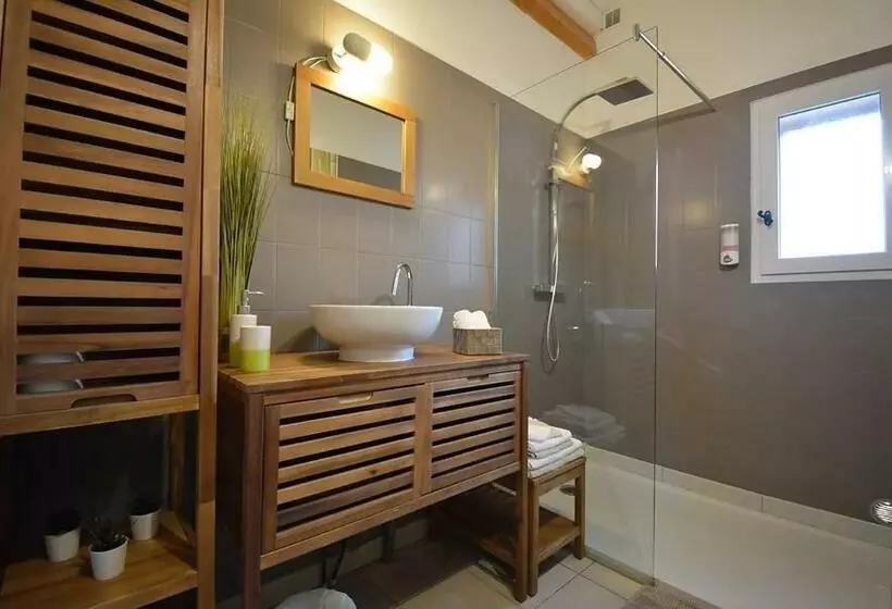 ベッドアンドブレックファースト Au Beaulieu