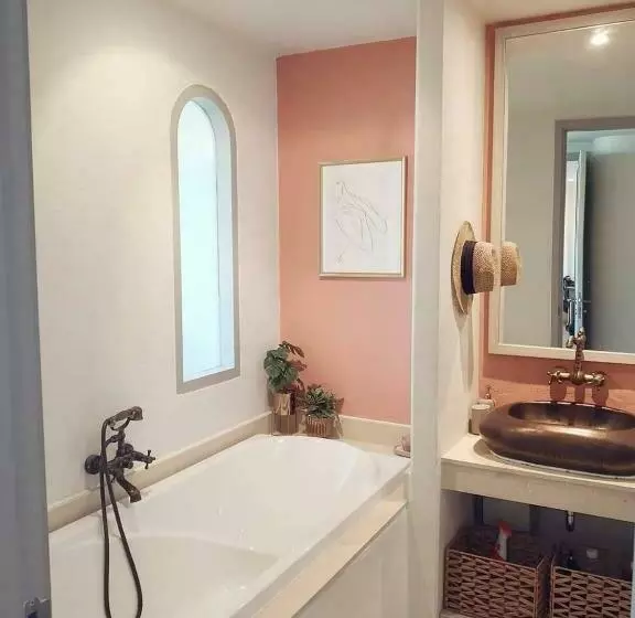 Chelona Beachfront Huahin