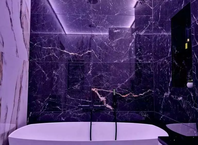 Deluxe Apartments   Self Check In