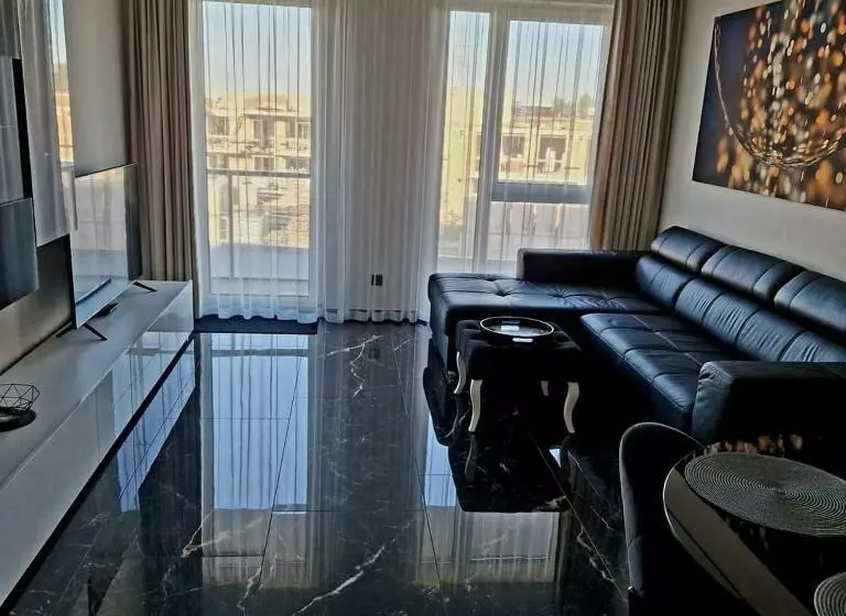 Deluxe Apartments   Self Check In