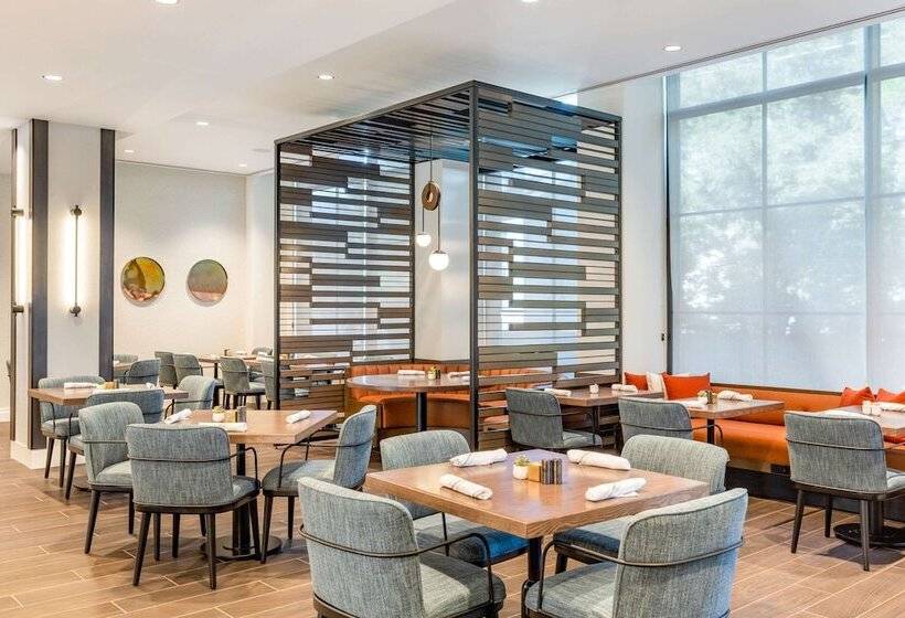 Cambria Hotel New Haven University Area