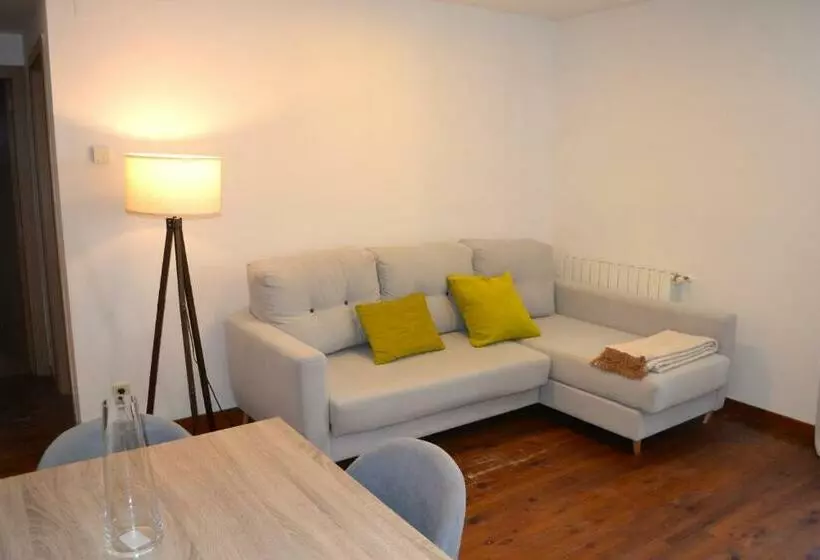 Modern Apartament De Muntanya Amb Llar De Foc By Rural D àneu