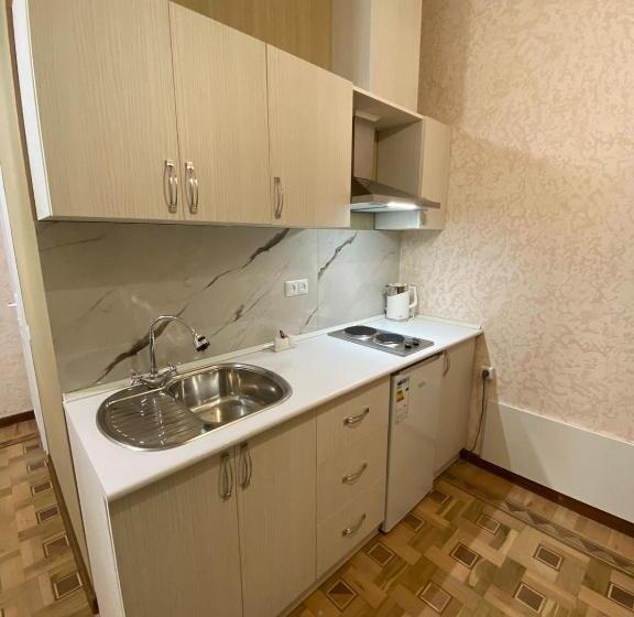 پانسیون Darbas Guest House