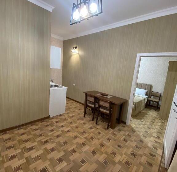 پانسیون Darbas Guest House