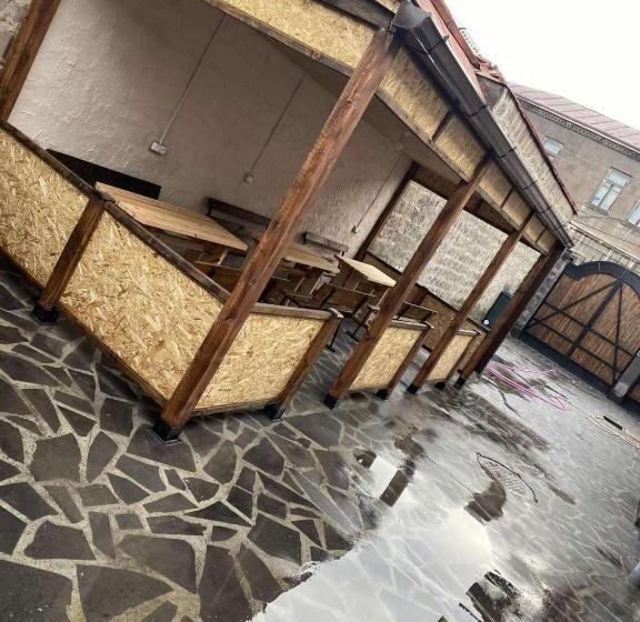 پانسیون Darbas Guest House