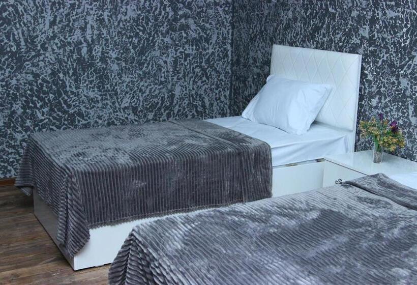 پانسیون Darbas Guest House