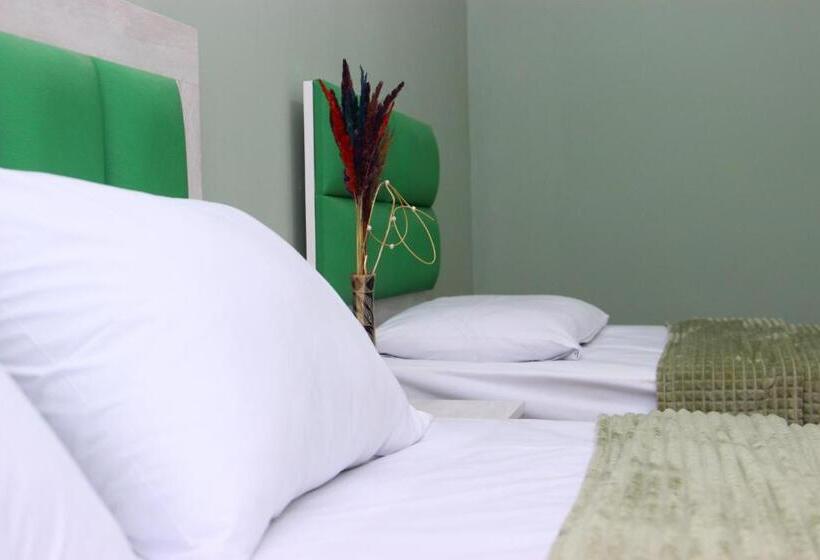 پانسیون Darbas Guest House