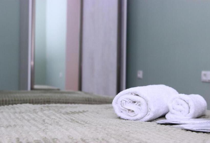 پانسیون Darbas Guest House