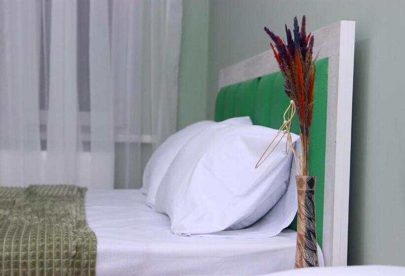 پانسیون Darbas Guest House