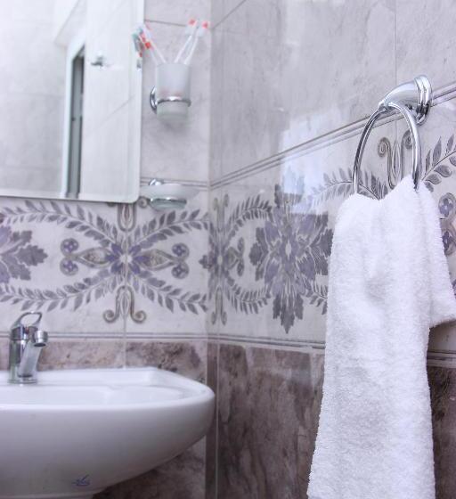 پانسیون Darbas Guest House