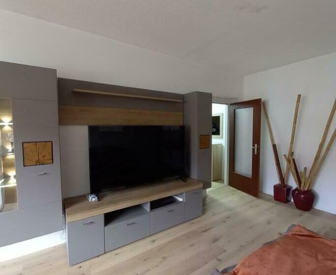 Riccis 47m2 Bamboo Flat