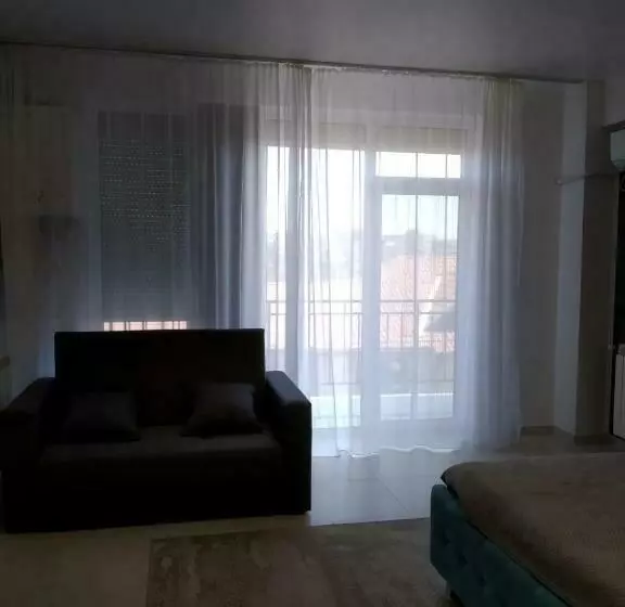 Studiou 13