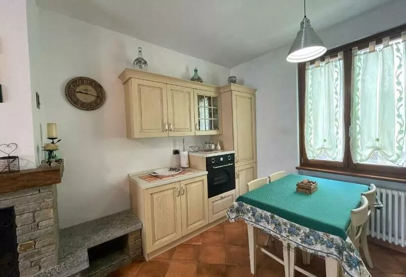 Terraced House With Garden In Dongo   Larihome A13