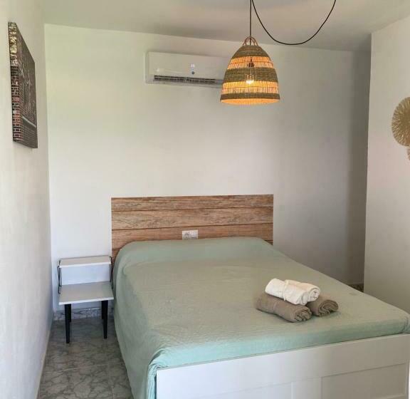 Countryside House With Sea View Near The Beach