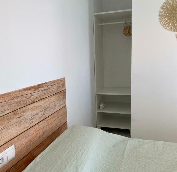 Countryside House With Sea View Near The Beach