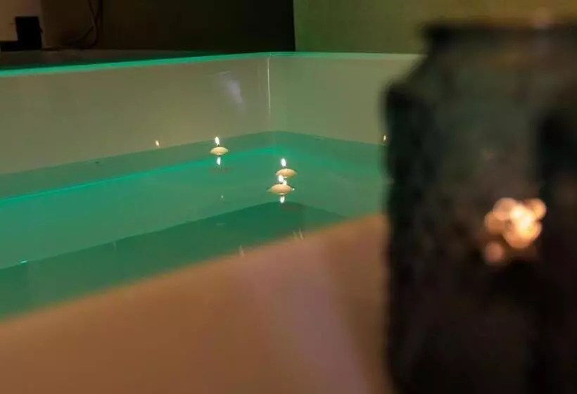 ペンション Iris Luxury Suite