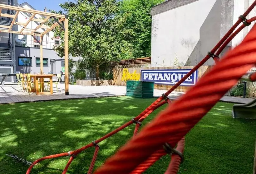 ホテル Rockypop Grenoble