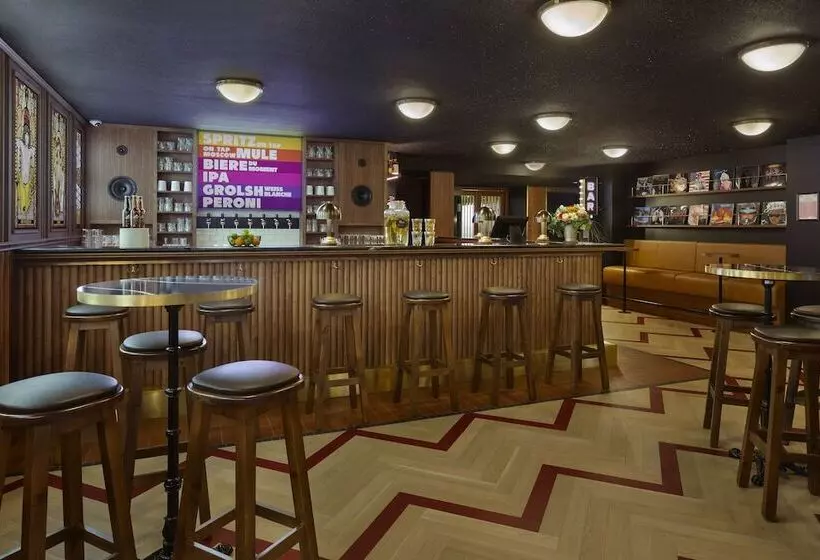 ホテル Rockypop Grenoble