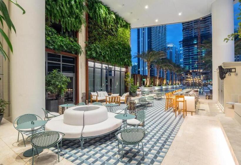 בית מלון כפרי Suites At Sls Lux Brickell Managed By Ce
