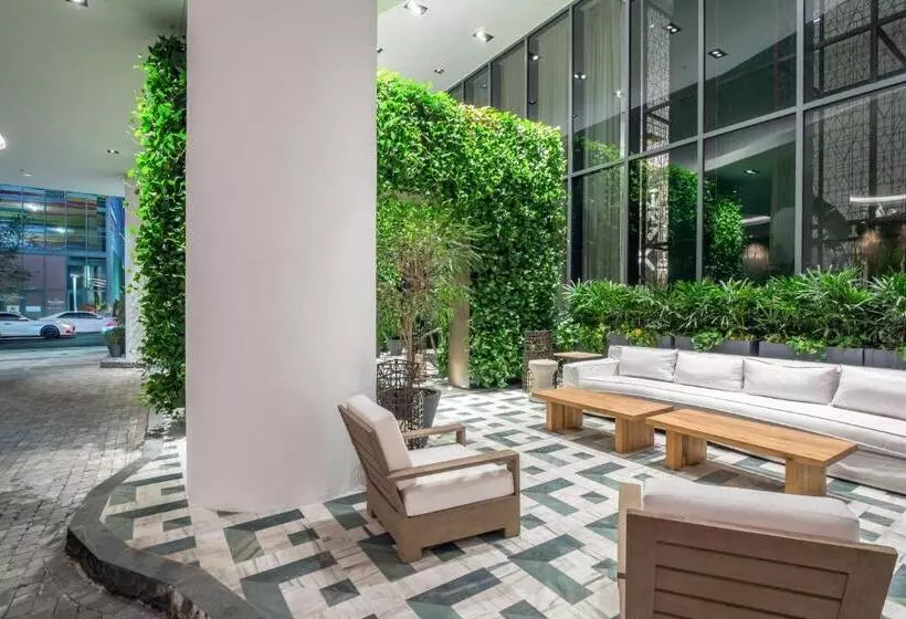 هتل Suites At Sls Lux Brickell Managed By Ce