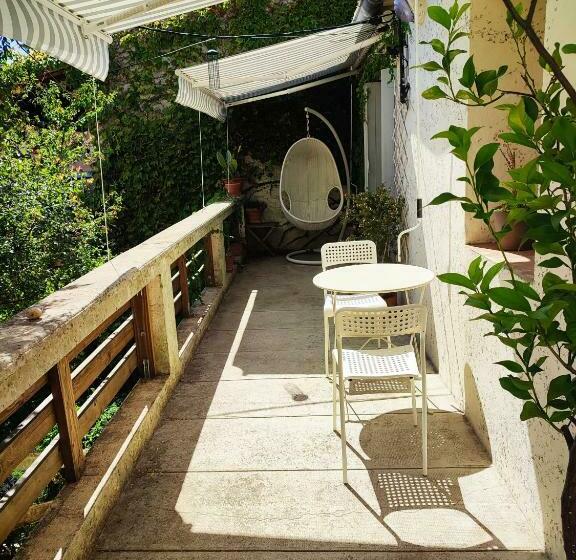 La Maison De Lavagne