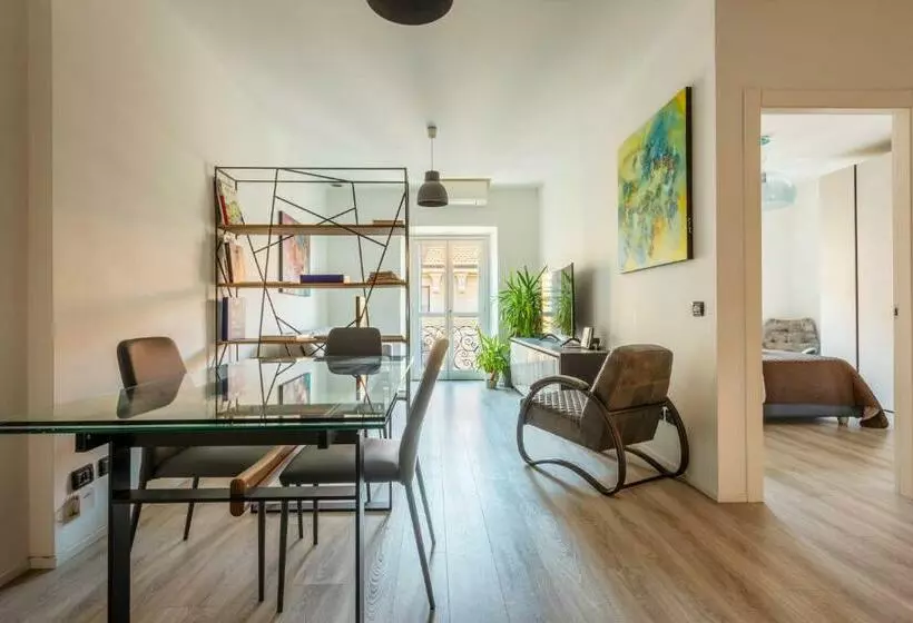 Nice Apartment In The Heart Of Porta Venezia
