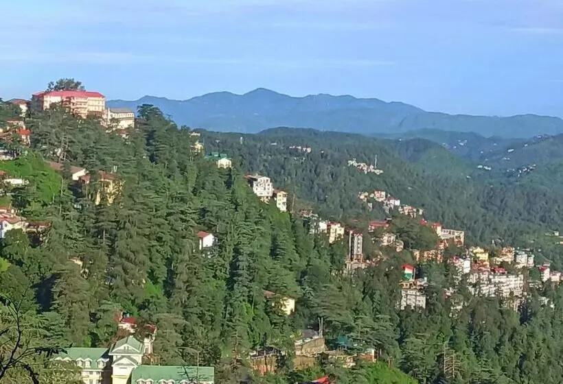 هتل Uphar