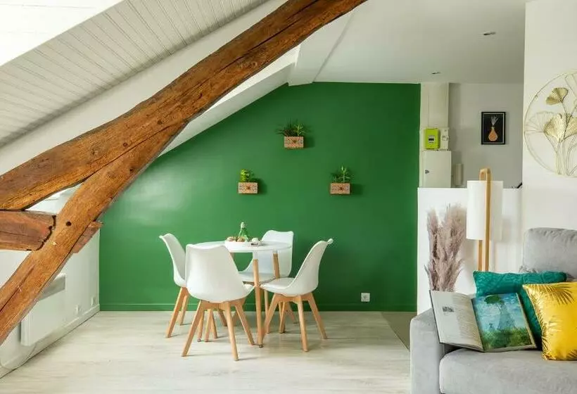 Le Marché Cosy à Vernon Giverny   Claude Monet   Downtown