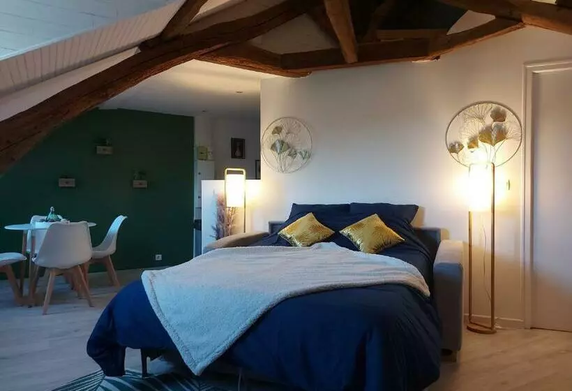 Le Marché Cosy à Vernon Giverny   Claude Monet   Downtown