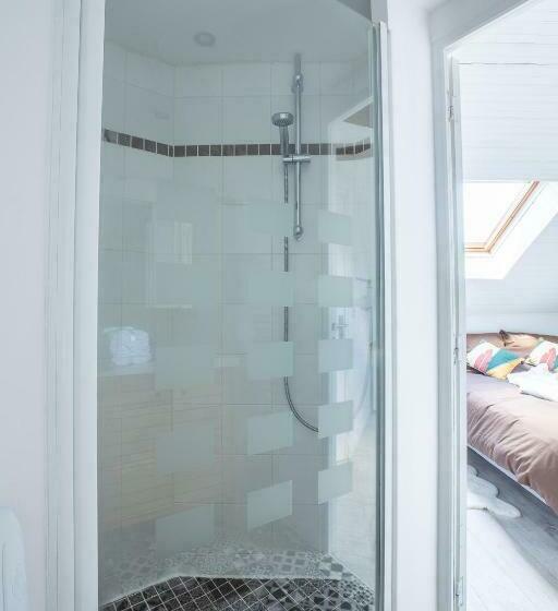 Le Marché Cosy à Vernon Giverny   Claude Monet   Downtown