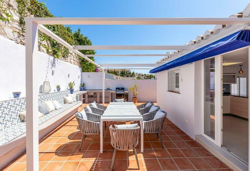 New Charming House 150 Meters From The Beach