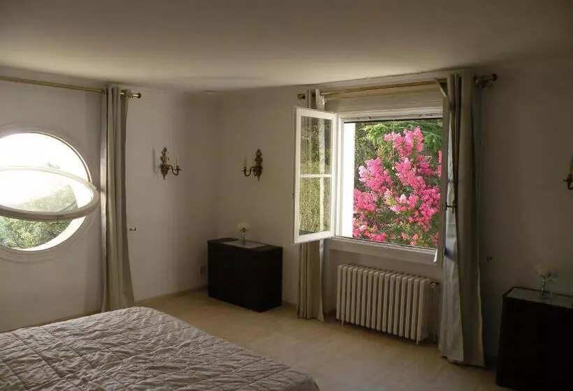 پانسیون Chambre Vue Feérique Panoramique Calme Piscine Xxl