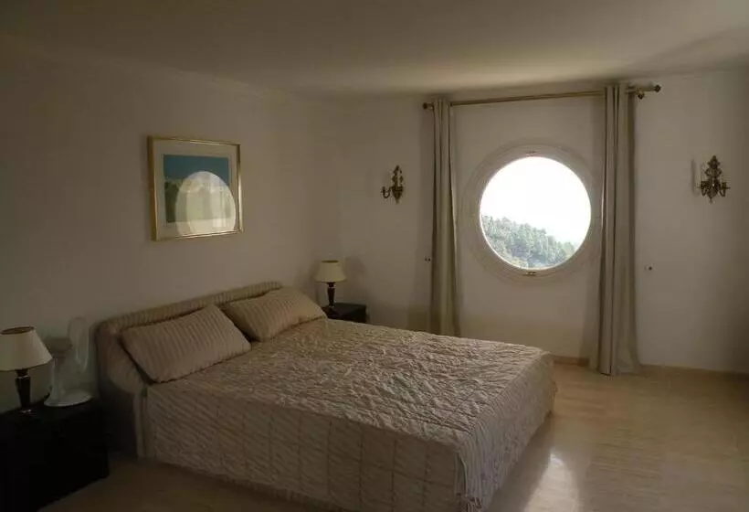 پانسیون Chambre Vue Feérique Panoramique Calme Piscine Xxl