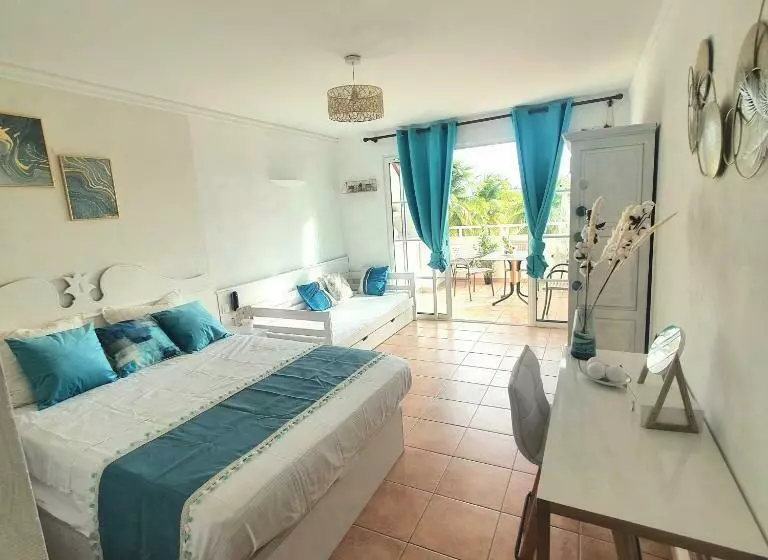 Studio Vue Sur Mer En Résidence De Vacances
