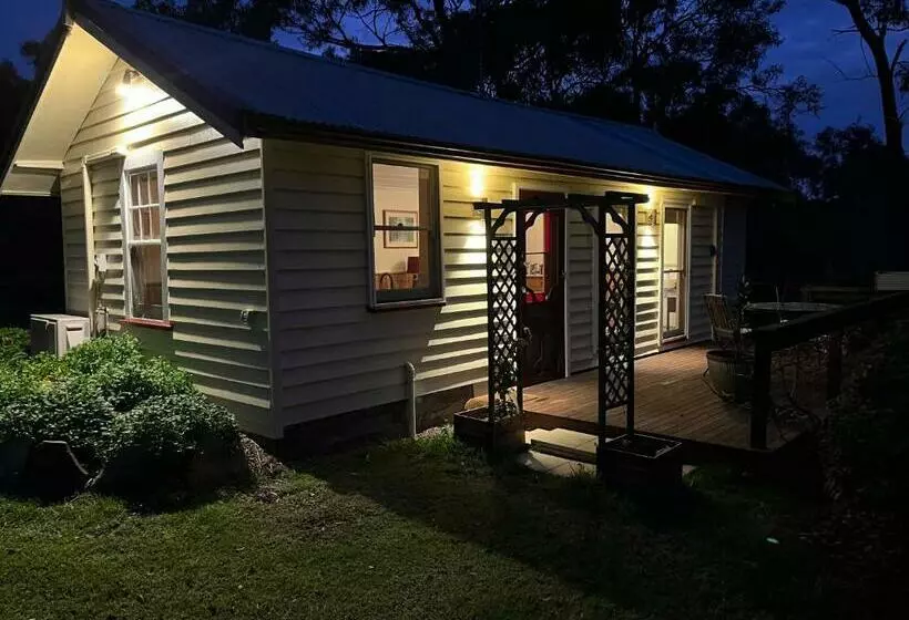 The Dairy Cottage   Lake Lorne   Drysdale