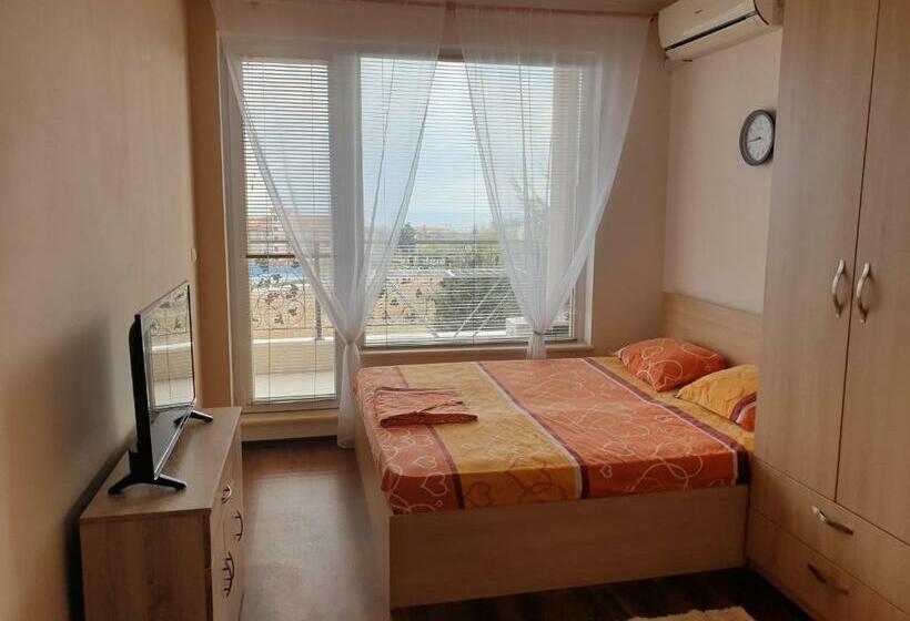 апартамент съни